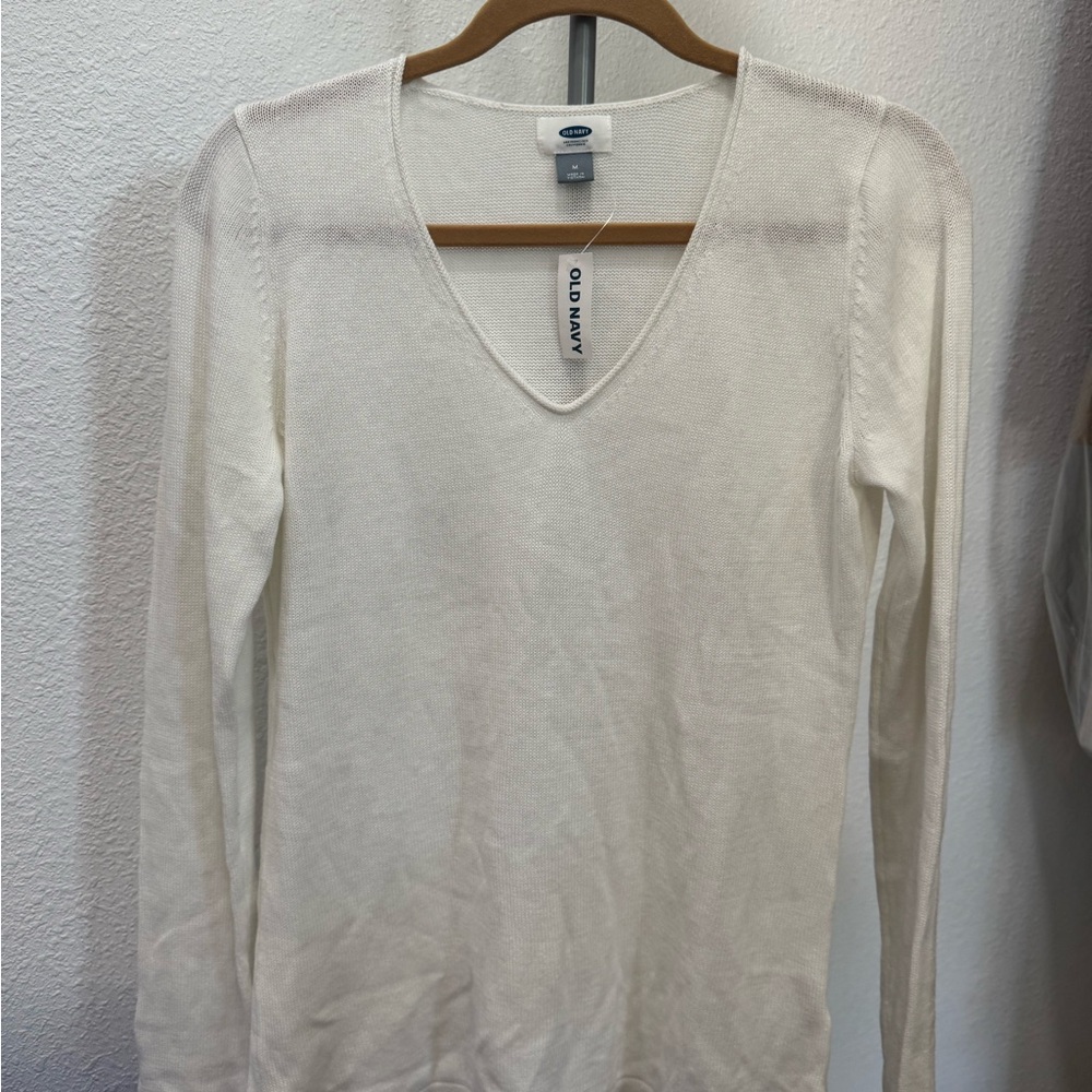 Old Navy Cream V-Neck Sweater